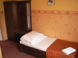 Мини-отель Hotel U Kroczka Жешув Двухместный номер с 2 отдельными кроватями-3